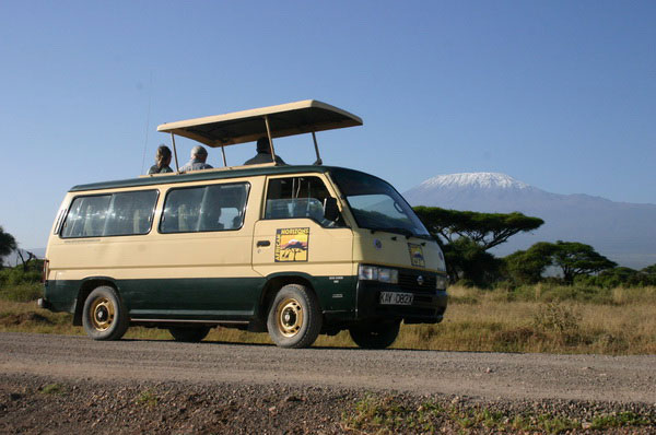 safari minibus van